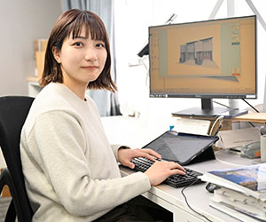 上田　茉央